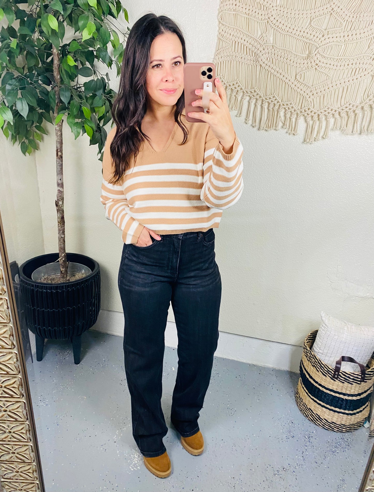 Judy Blue High Rise Tummy Control Straight Jeans in Washed Black