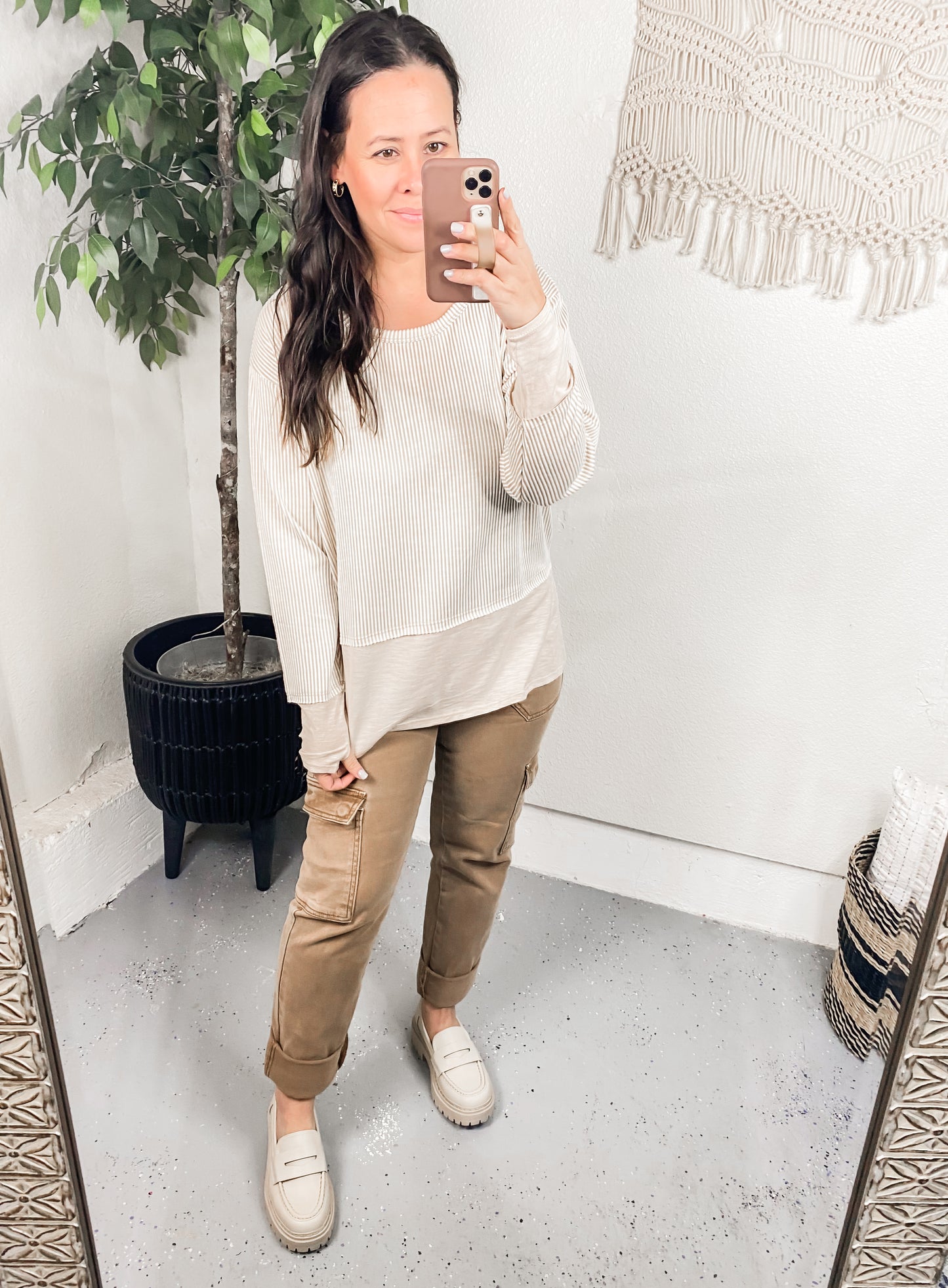 Risen High Waist Utility Straight Cargo Jeans