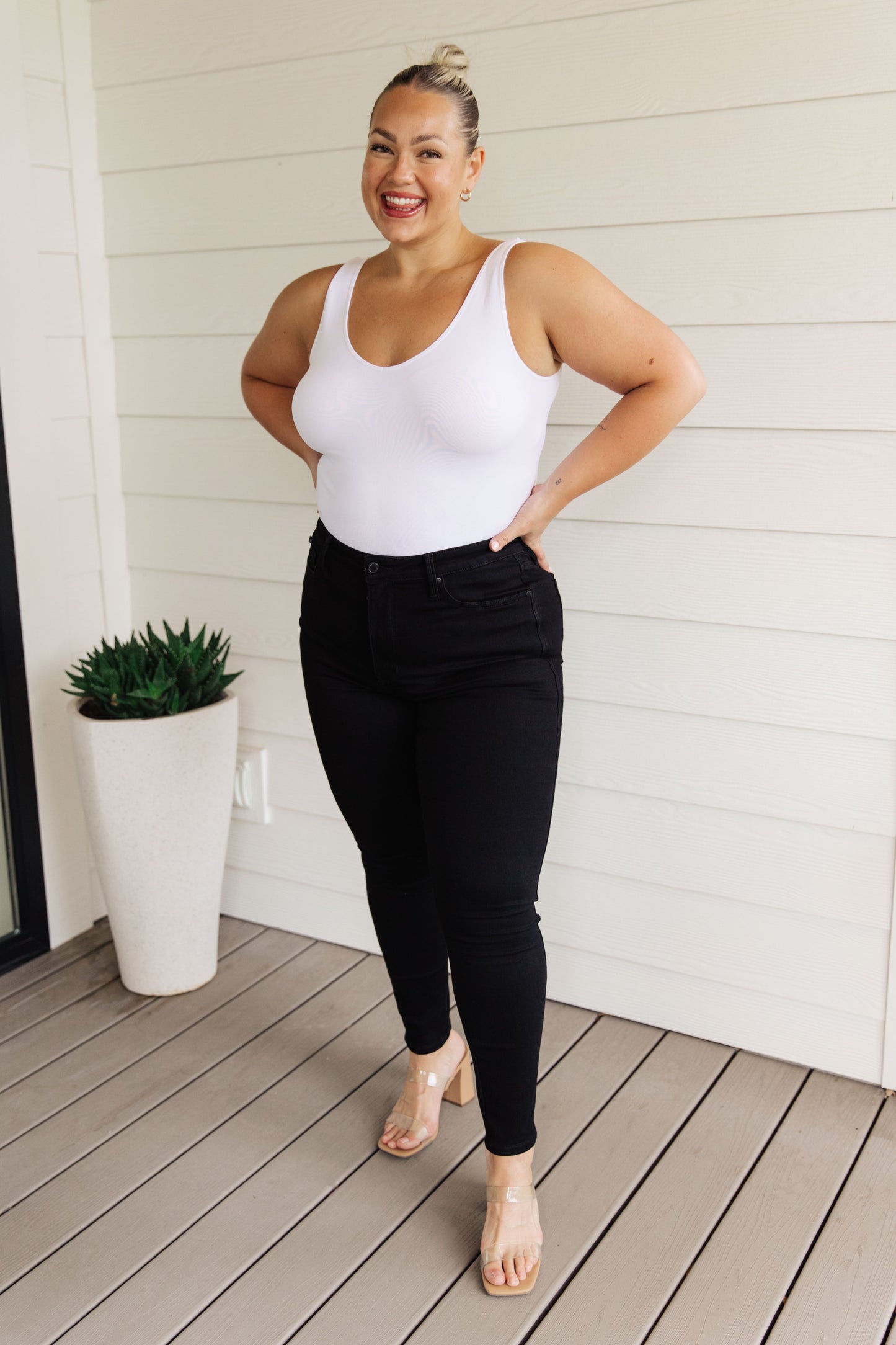 Judy Blue High Rise Tummy Control Classic Skinny Jeans in Black