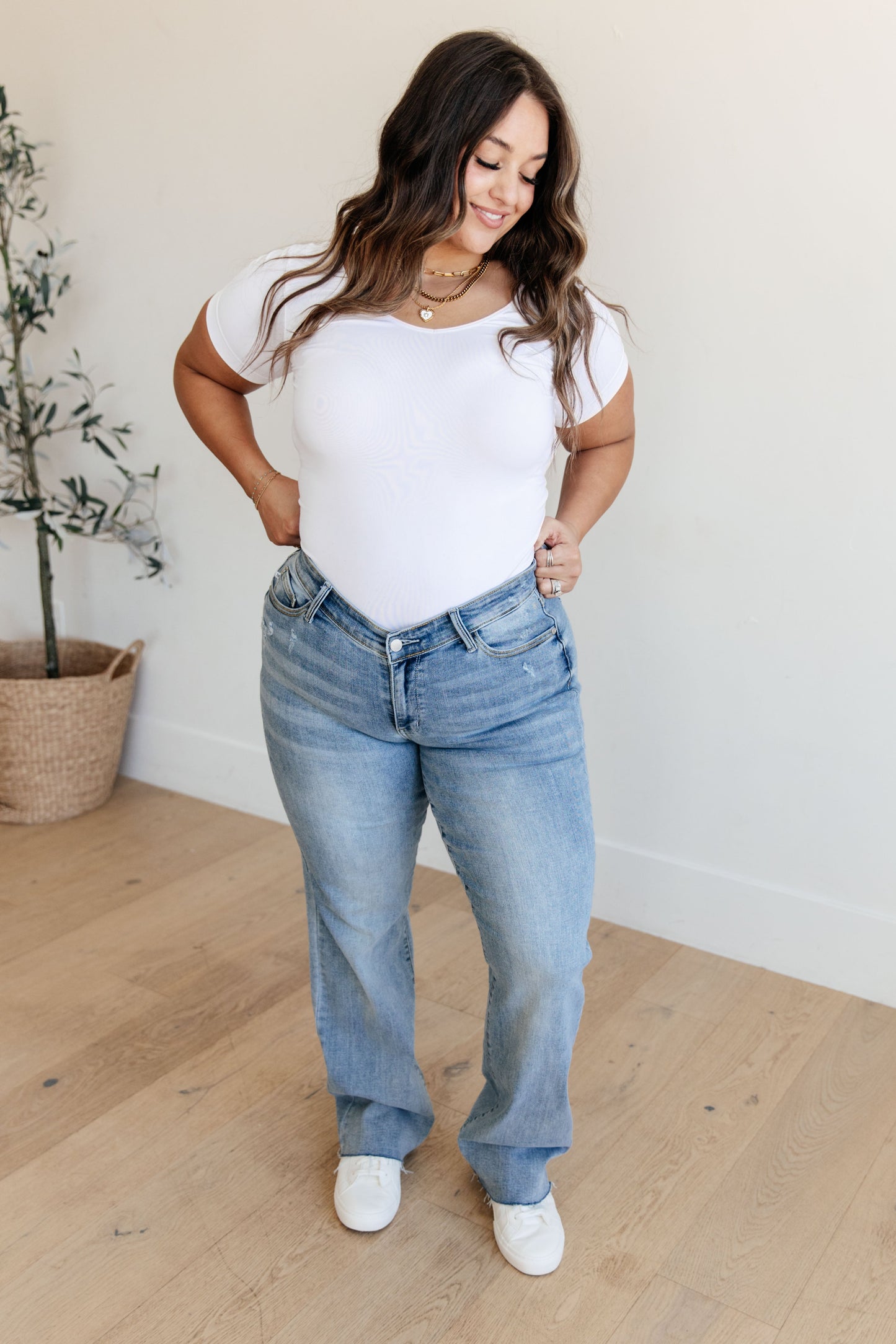 Judy Blue High Rise Viral V Front Waistband Straight Jeans