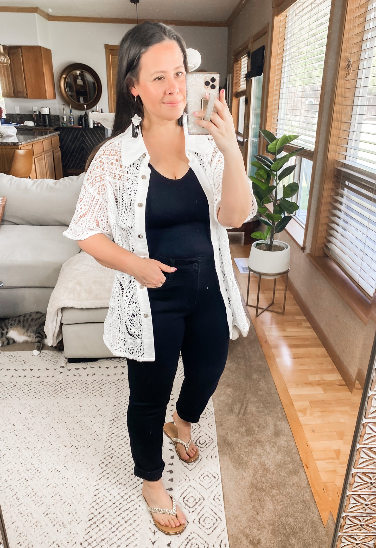 Judy Blue Mid Rise Classic Slim Jeans in Black