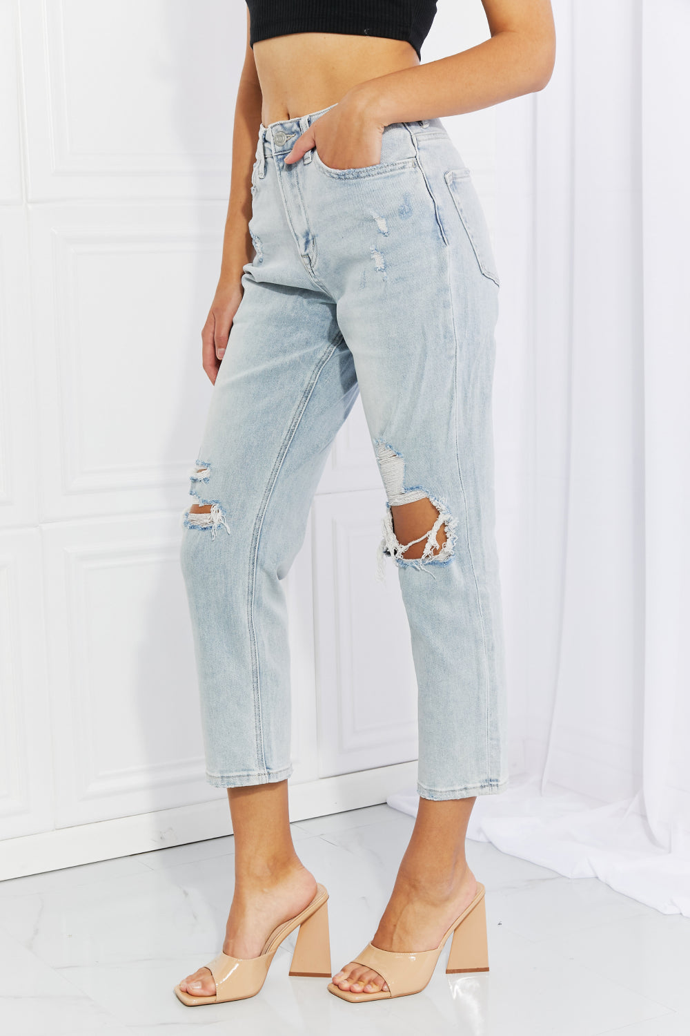 VERVET Comfort Stretch Cropped Mom Jeans