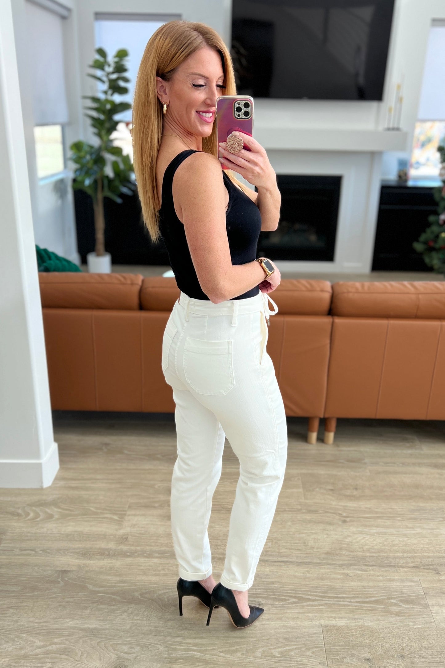 Judy Blue Cuffed Denim Jogger in Ecru White