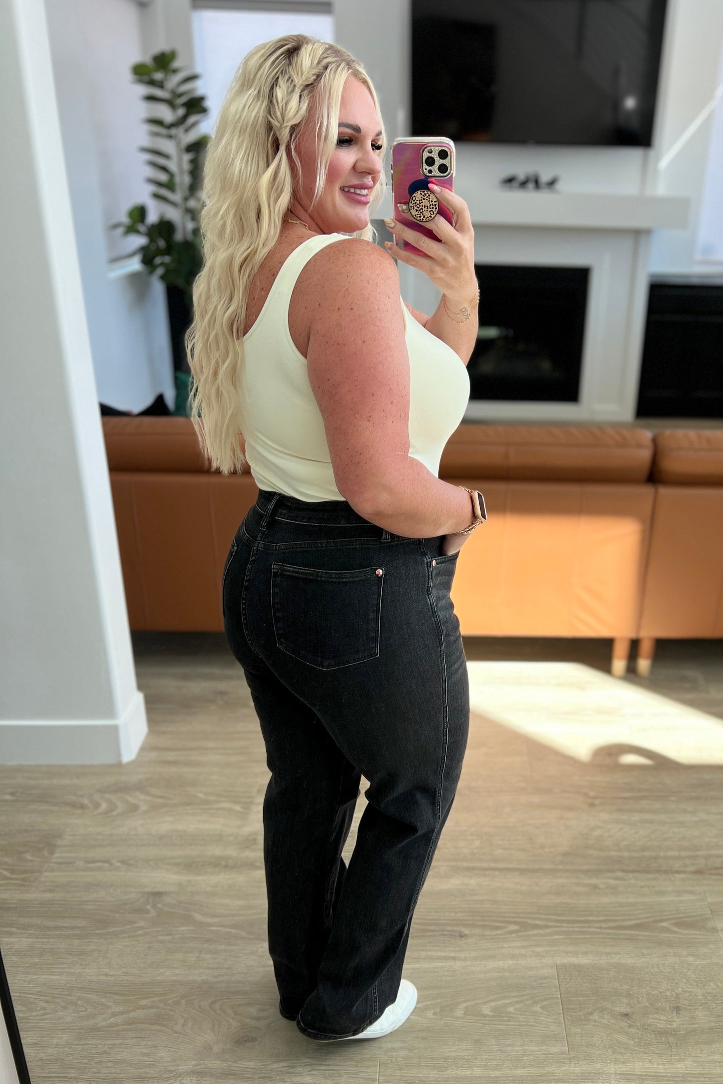 Judy Blue High Rise Tummy Control Straight Jeans in Washed Black