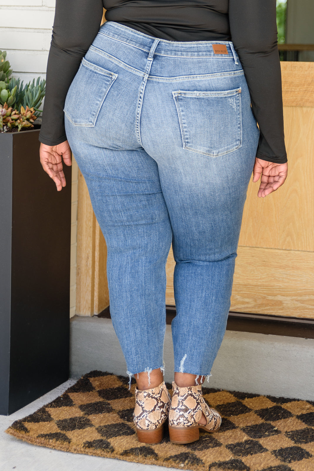 Judy Blue Kyla Relaxed Fit Jeans