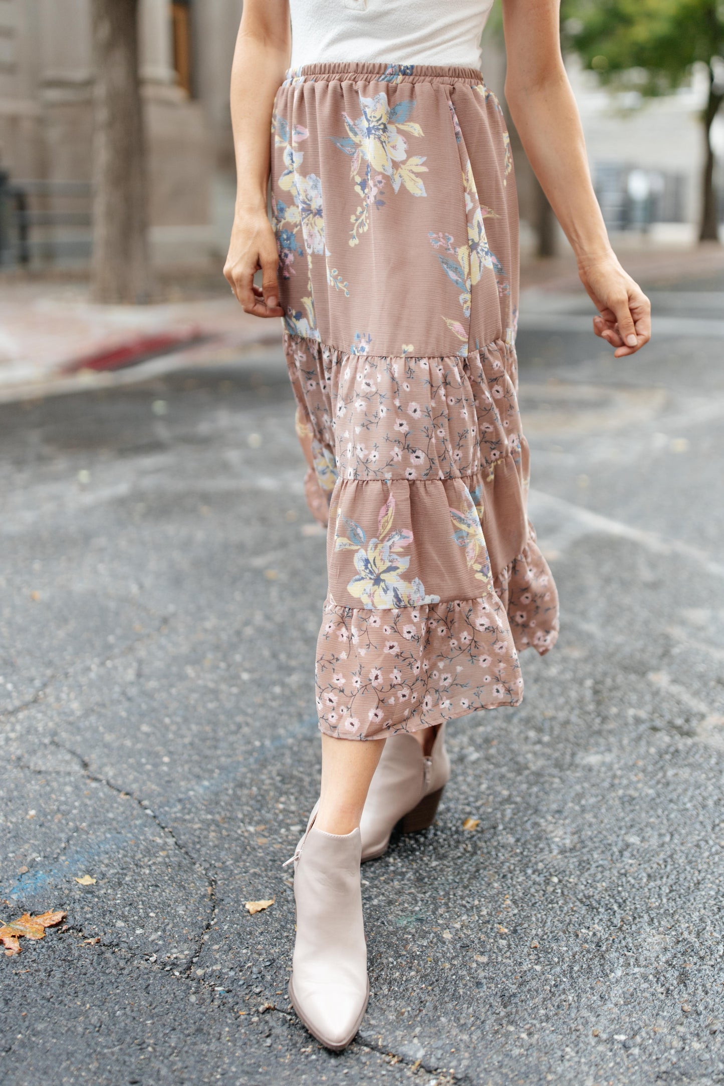 Zoe Floral Middi Skirt in Mocha