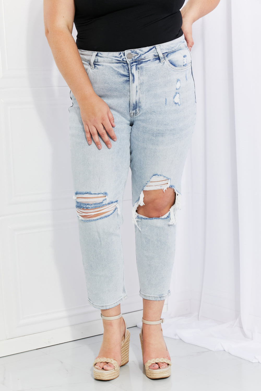 VERVET Comfort Stretch Cropped Mom Jeans