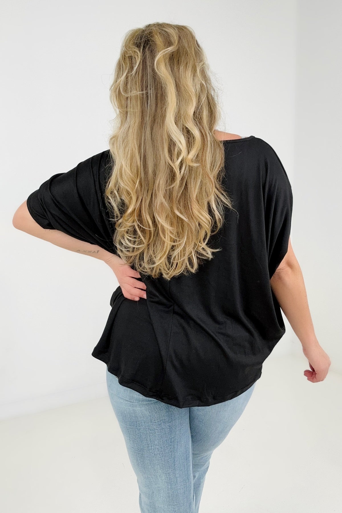 Short Sleeve Drop Shoulder Knit Top