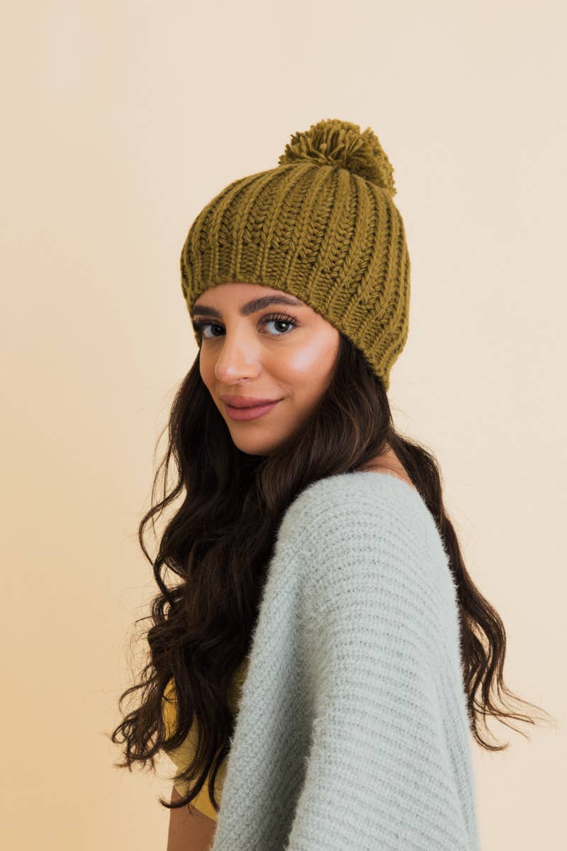 Chunky Cable Knit Pom Beanie: Ivory