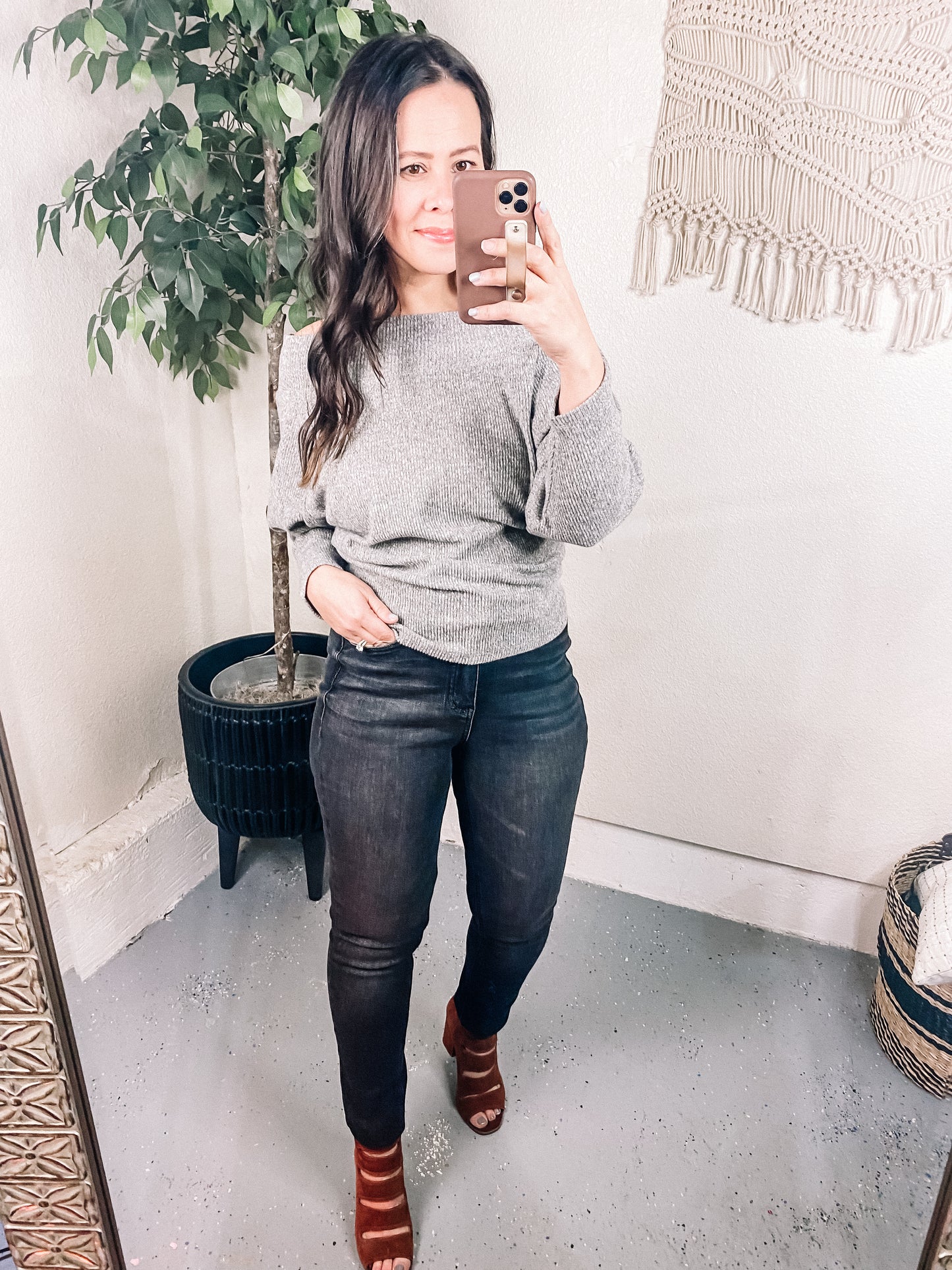 Judy Blue High Rise Tummy Control Skinny Jeans in Washed Black