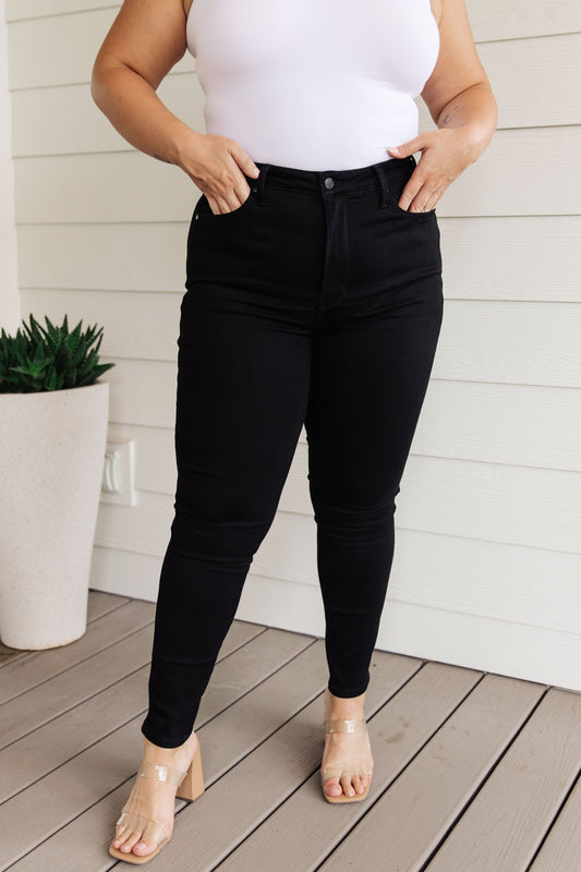 Judy Blue High Rise Tummy Control Classic Skinny Jeans in Black