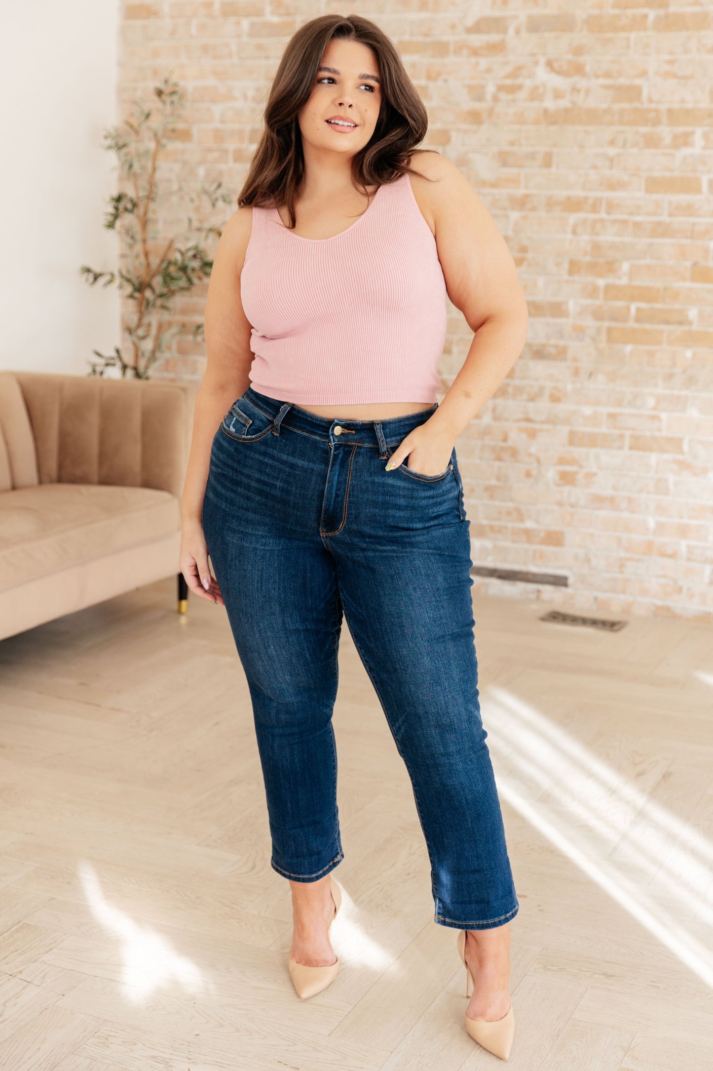 Judy Blue Mid Rise Vintage Cuffed Skinny Capri