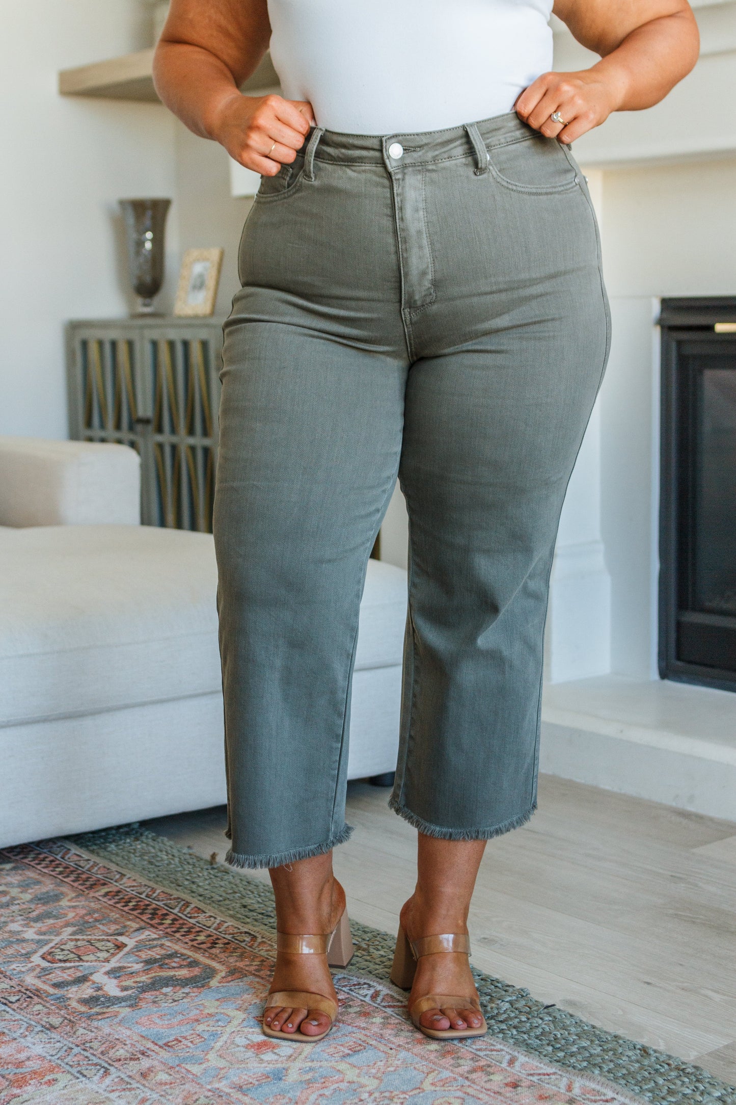 Judy Blue Wide Leg Crop Jeans in Olive