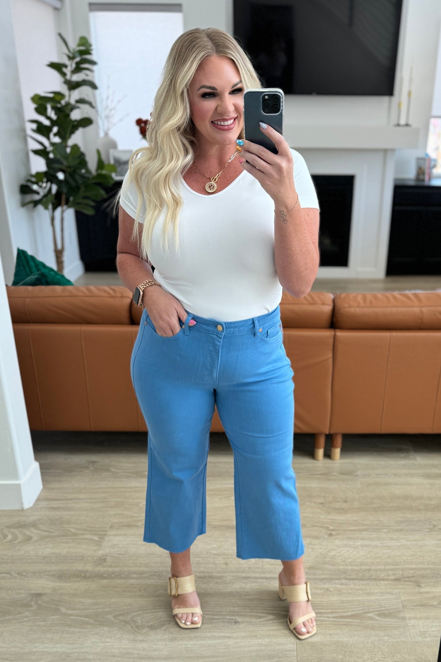 Judy Blue Tummy Control Wide Leg Crop Jeans in Sky Blue