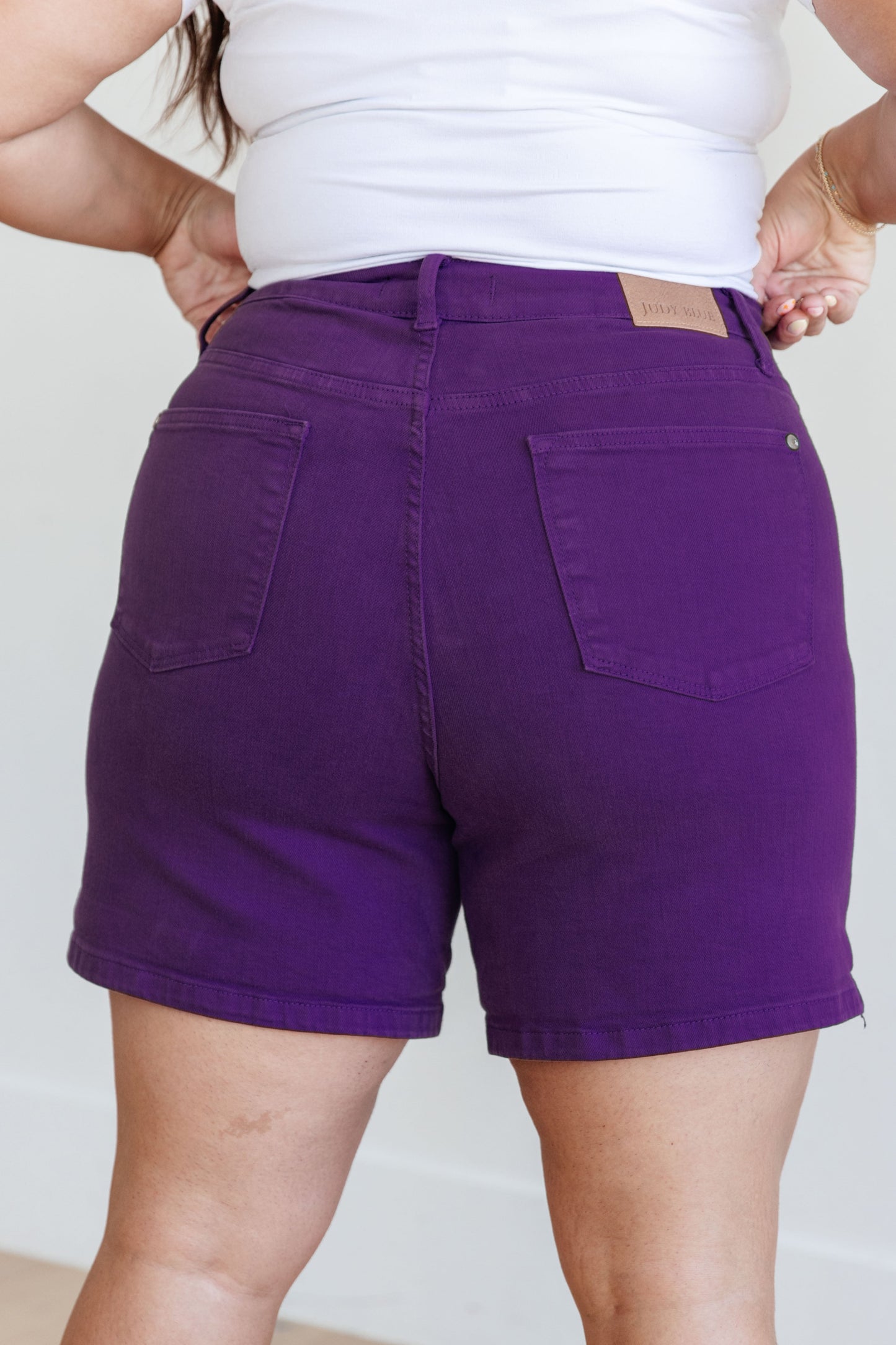 Judy Blue Tummy Control Cuffed Shorts in Purple