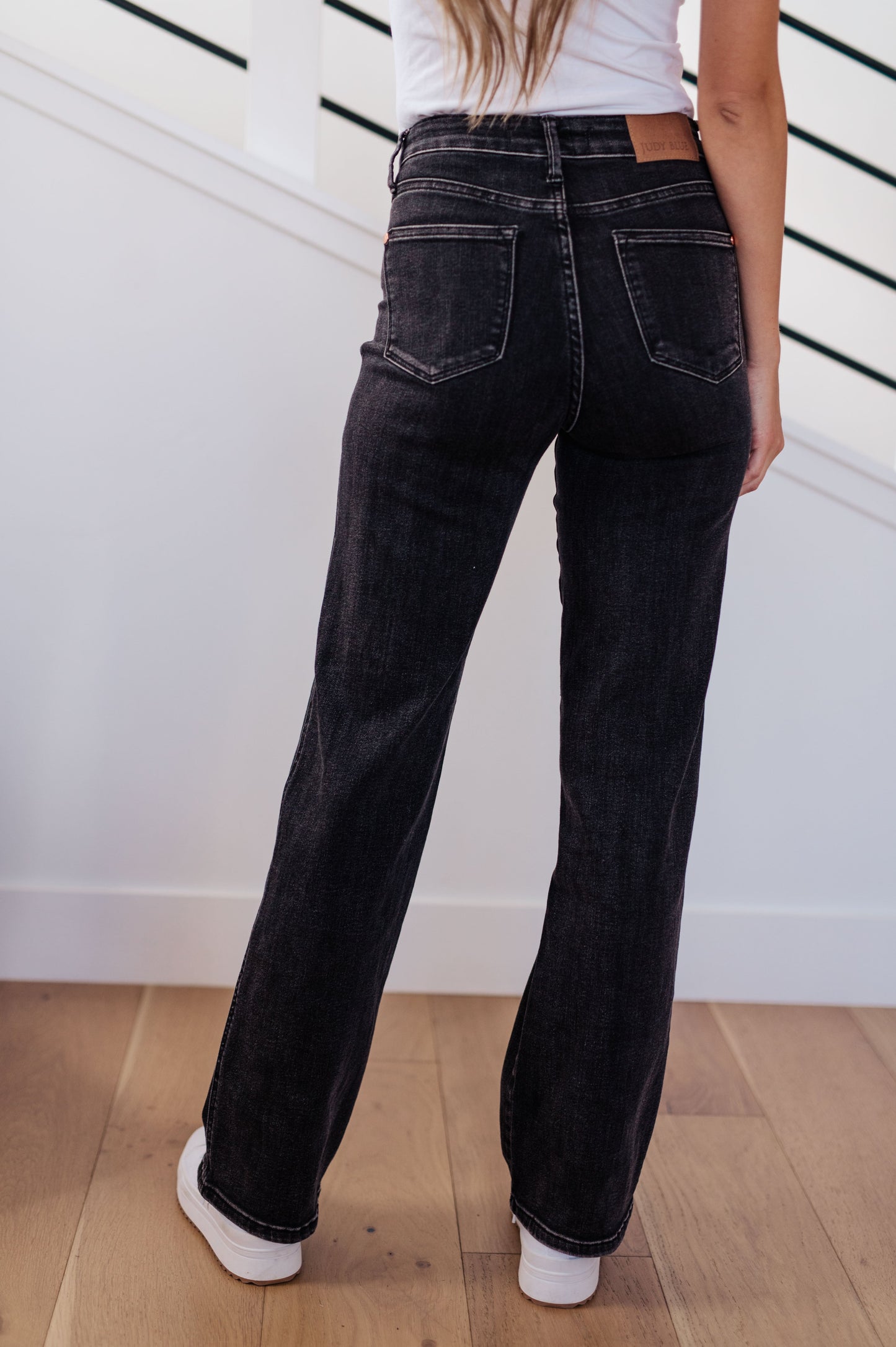 Judy Blue  High Rise Tummy Control Straight Jeans in Washed Black