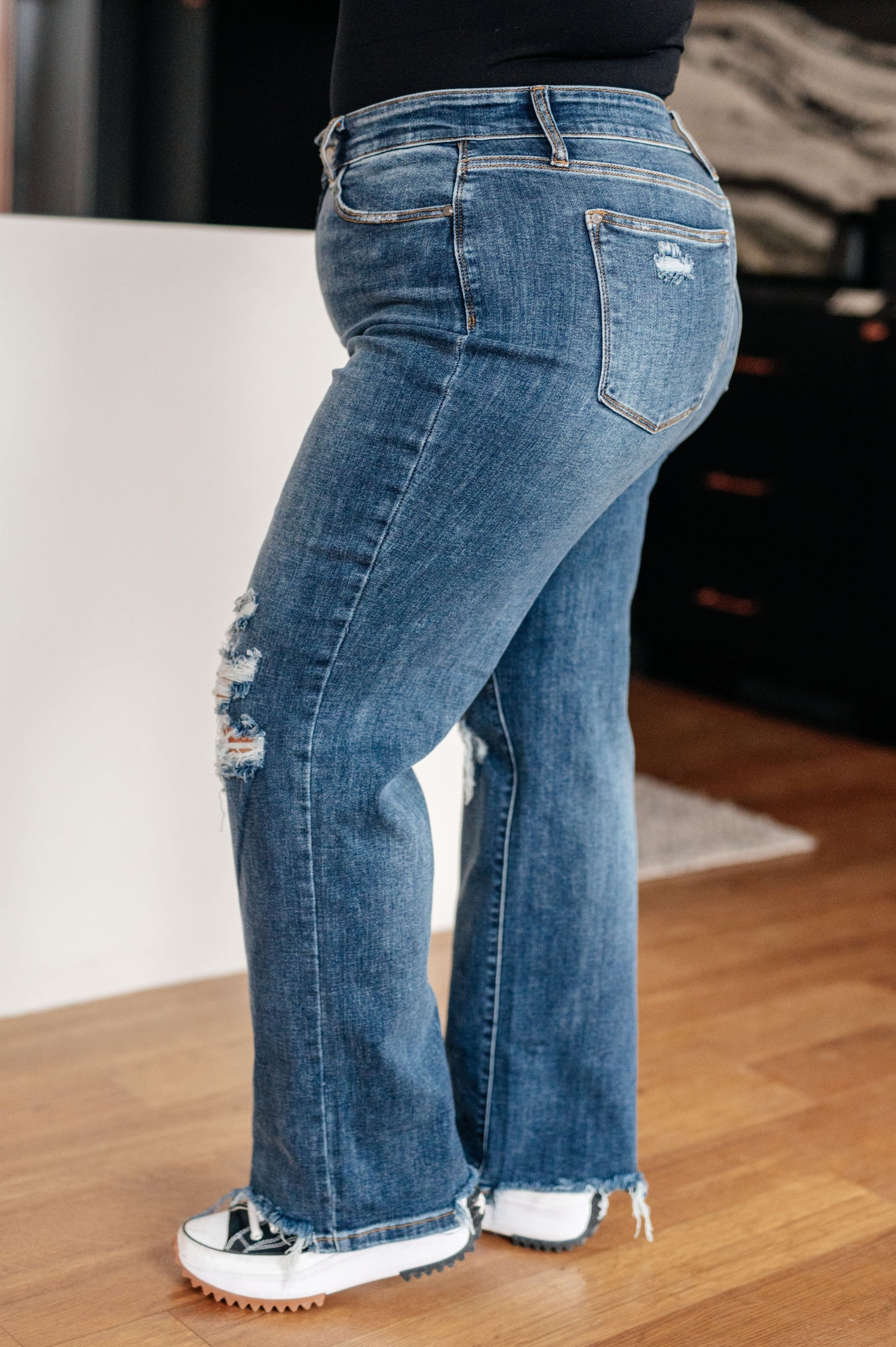 Judy Blue Take Me Back 90's Straight Jeans in Dark Wash