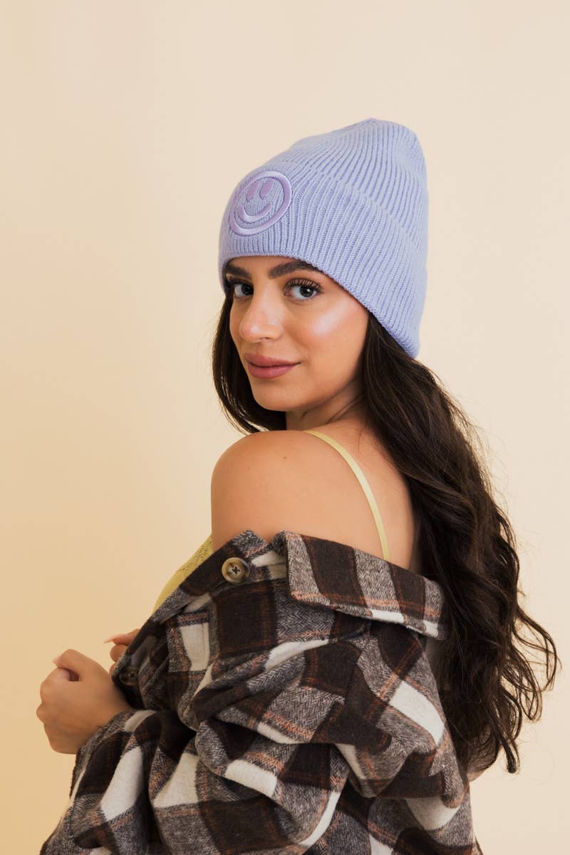 Smiley Face Embroidered Ribbed Knit Beanie: Green