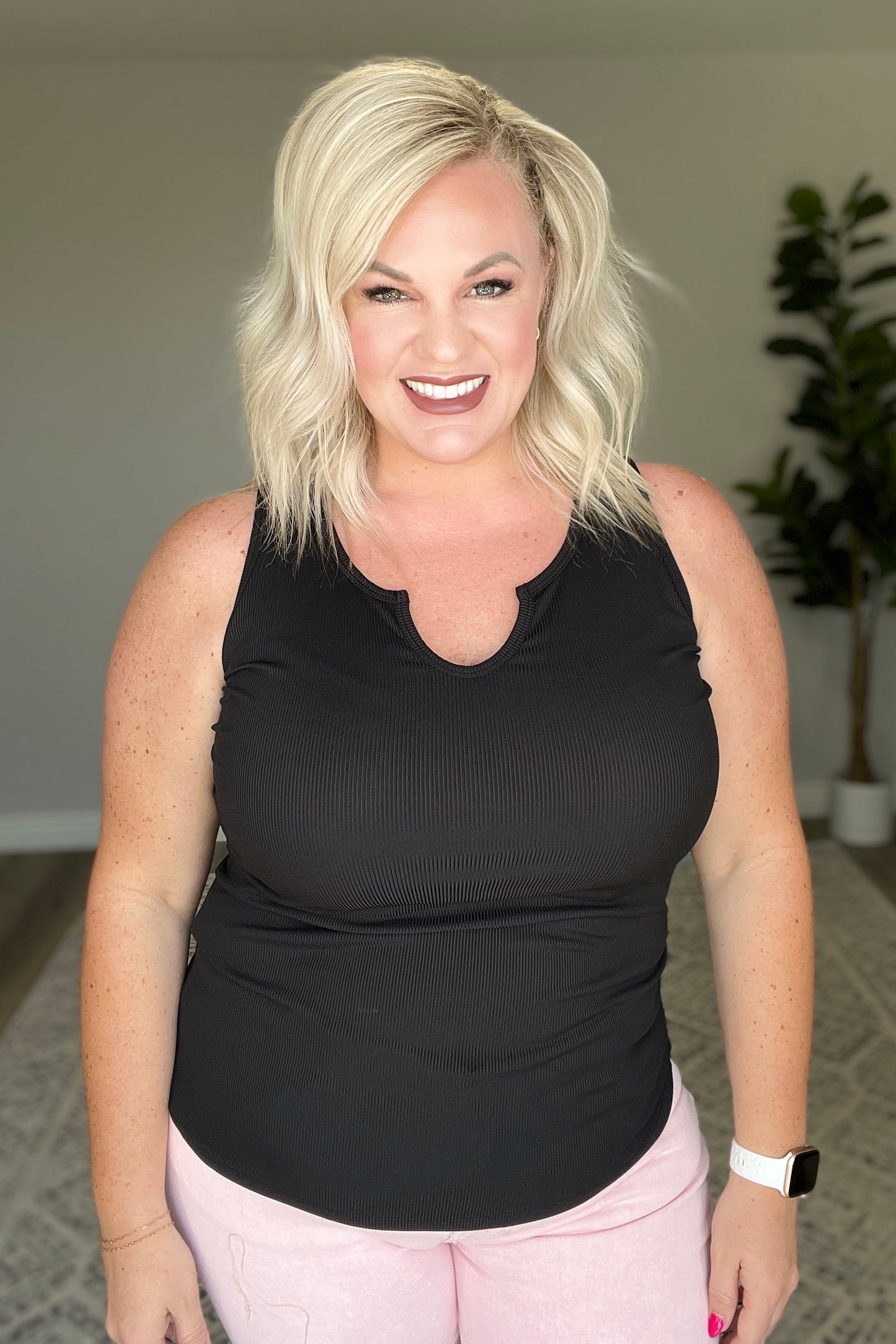 Daily Essential Notched Ribbed Tank in Black