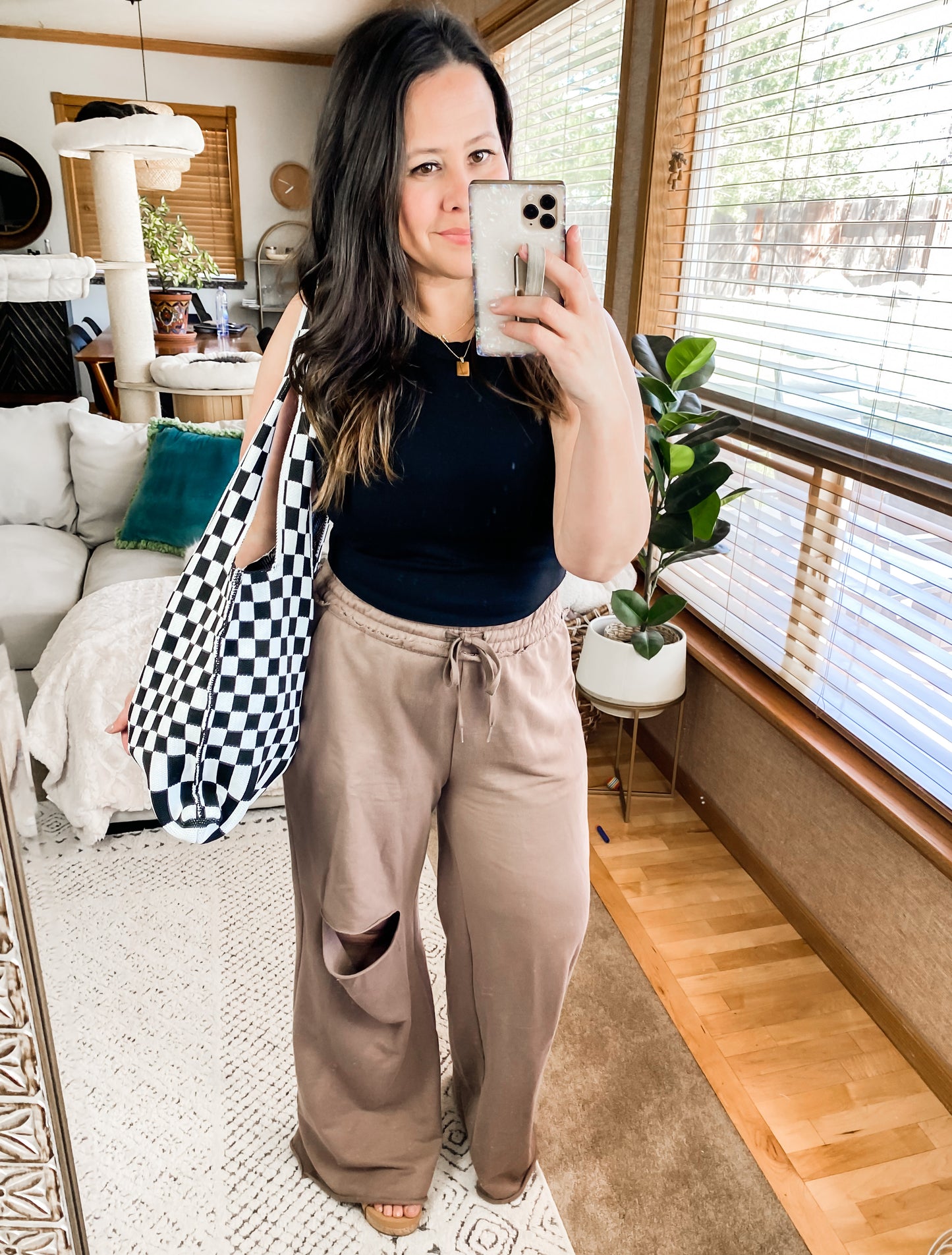 Weekend Hero Wide Leg Sweats in Mocha