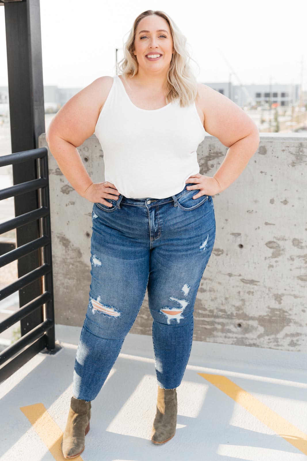Judy Blue Vintage Indigo Cropped Skinny Jeans