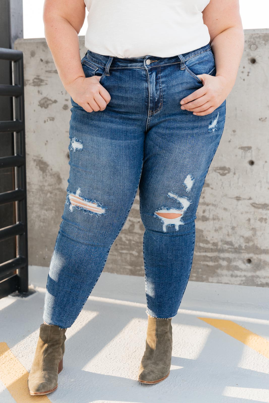 Judy Blue Vintage Indigo Cropped Skinny Jeans
