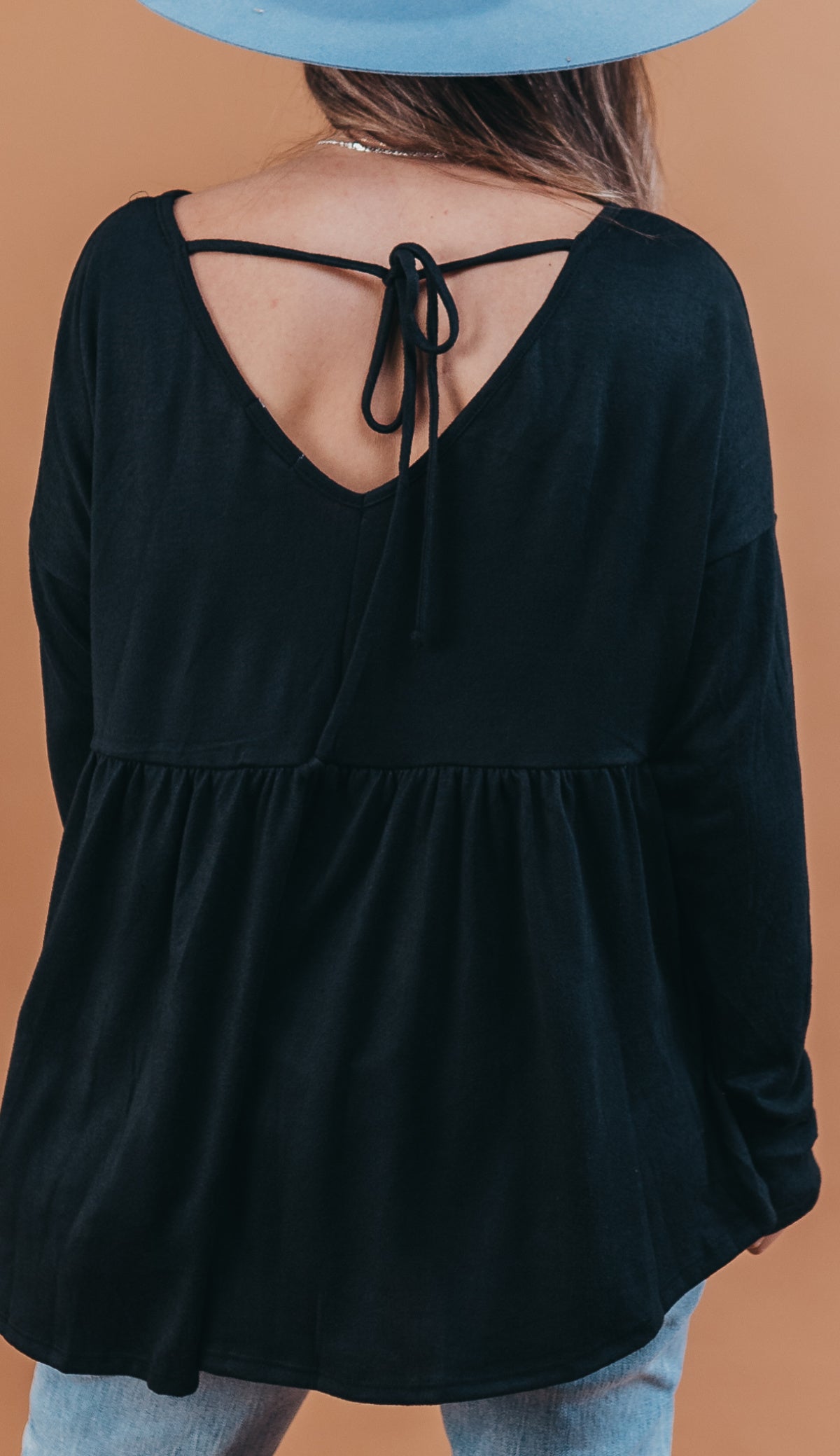 Long Sleeve Solid Open Back Knit Top