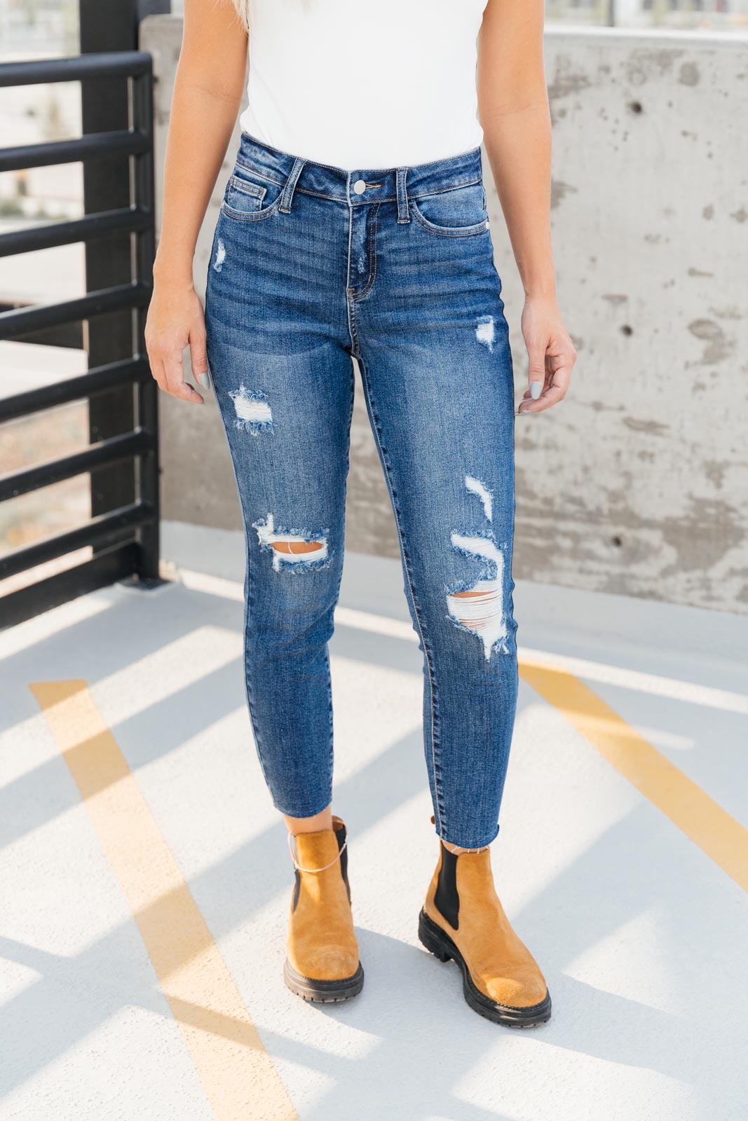 Judy Blue Vintage Indigo Cropped Skinny Jeans