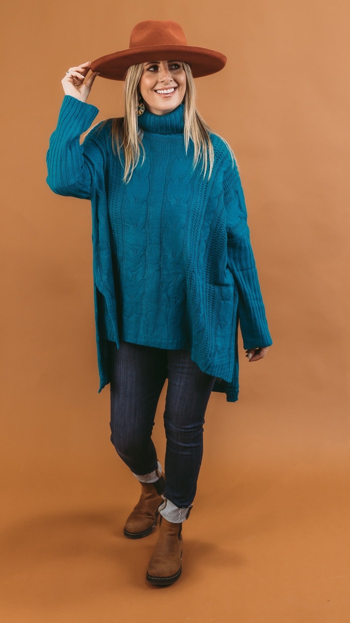 Solid Turtle Neck Cable Knit Hi-Low Sweater - Teal