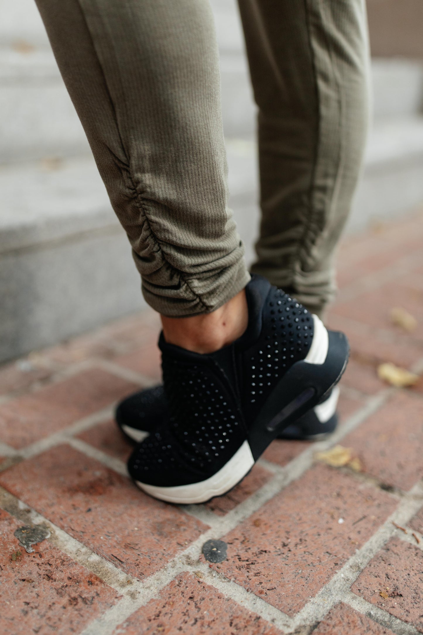 Essential Lounge pants in Mineral Wash Olive