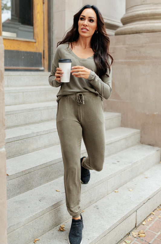 Essential Lounge pants in Mineral Wash Olive