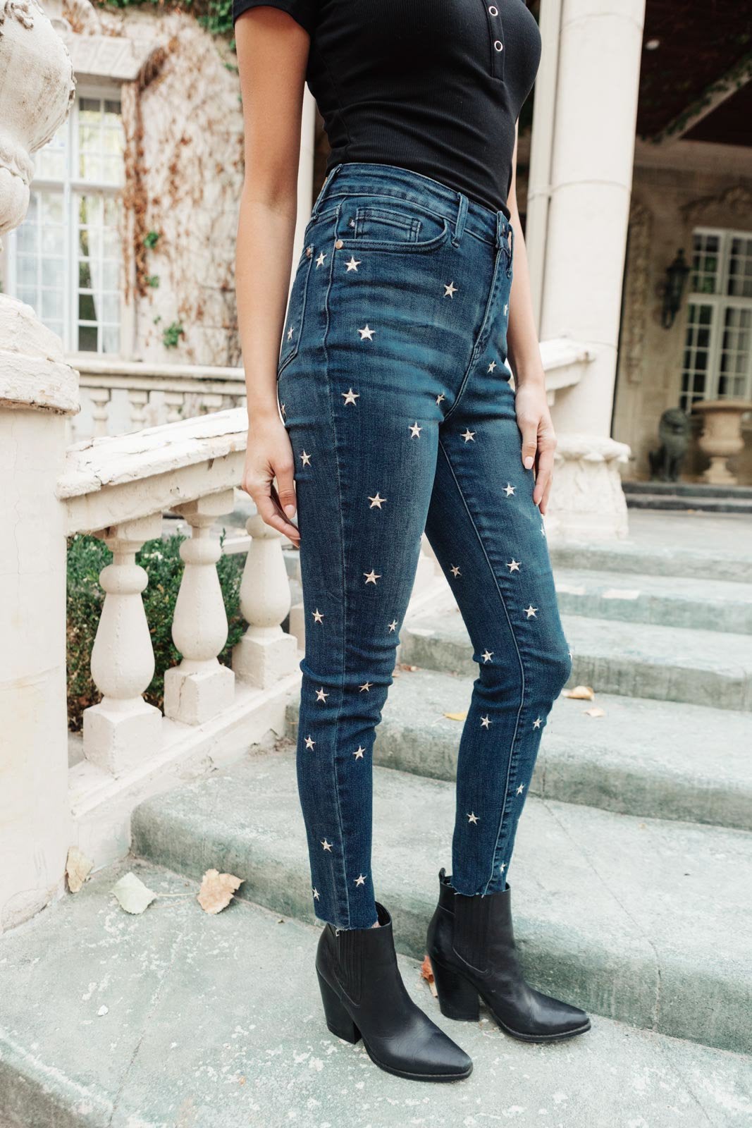 RACK SALE High Rise Starlight Skinnies - SIZE 5