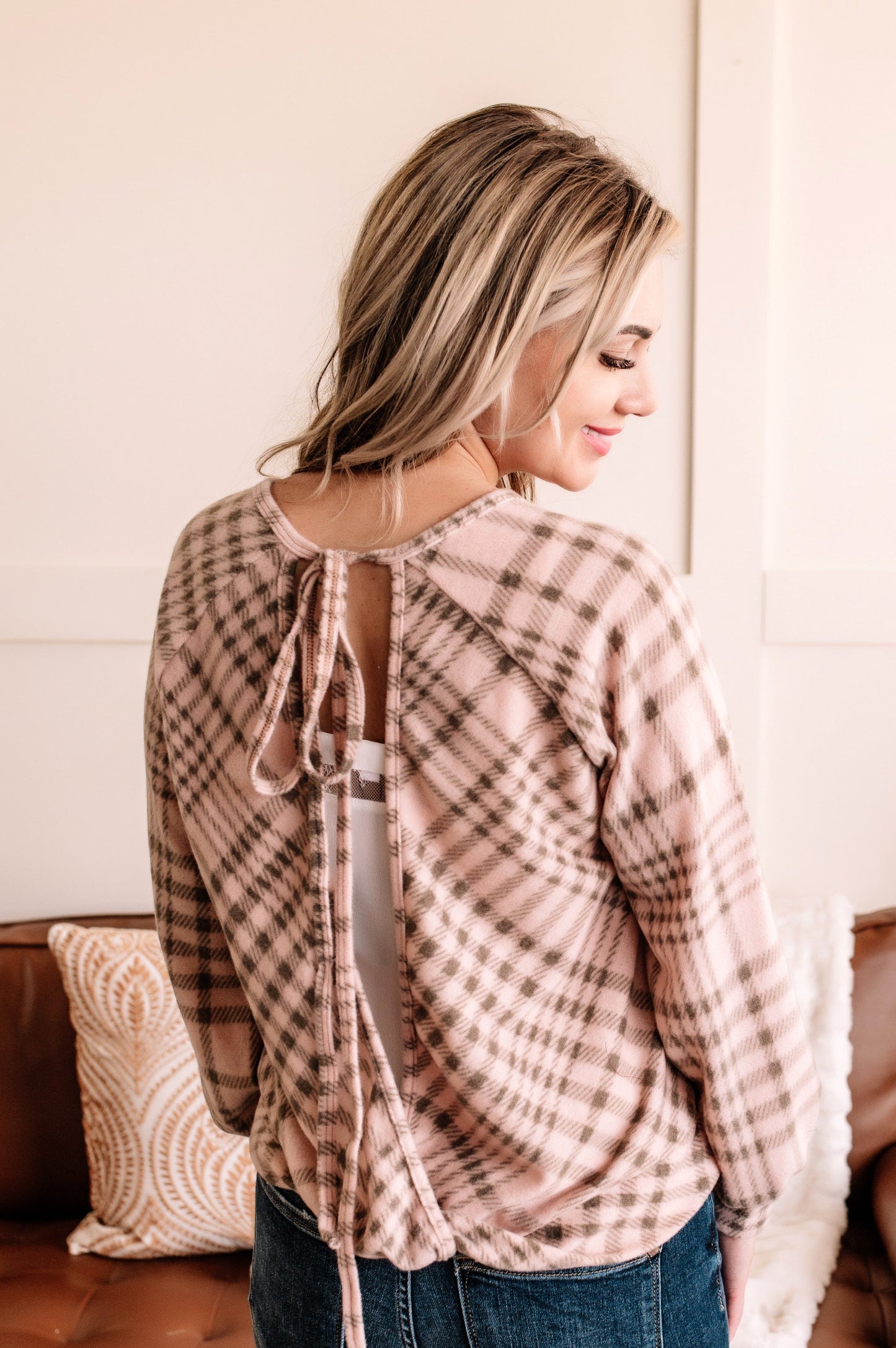 Tie Back Long Sleeve Top In Blush Plaid