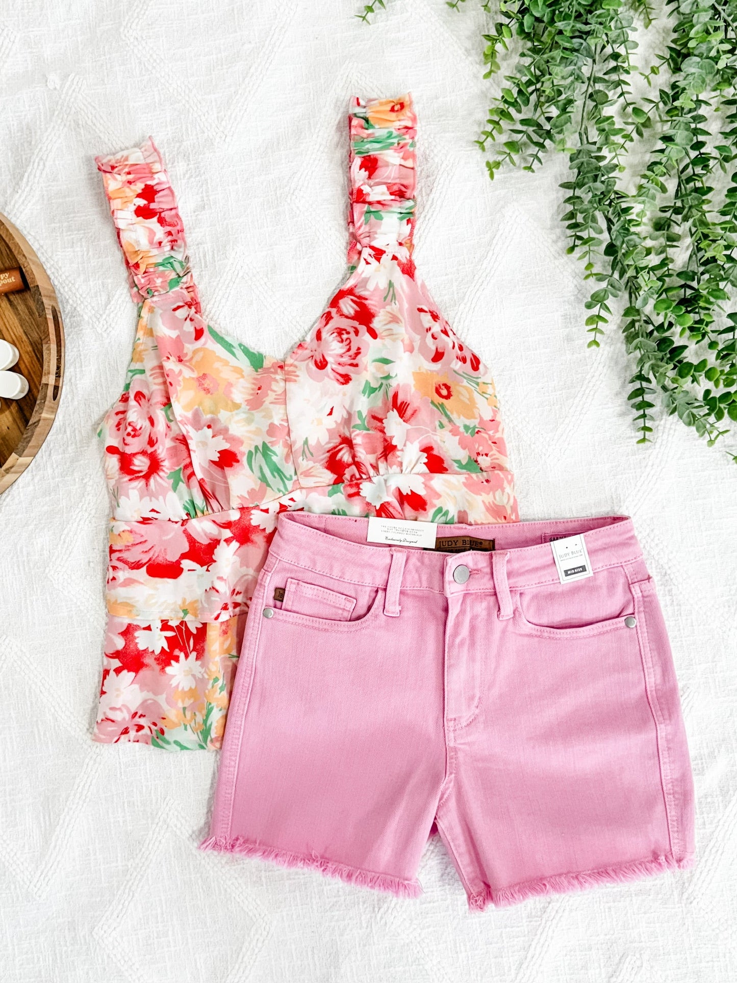 Mid Rise Frayed Hem Shorts By Judy Blue Jeans In Light Pink