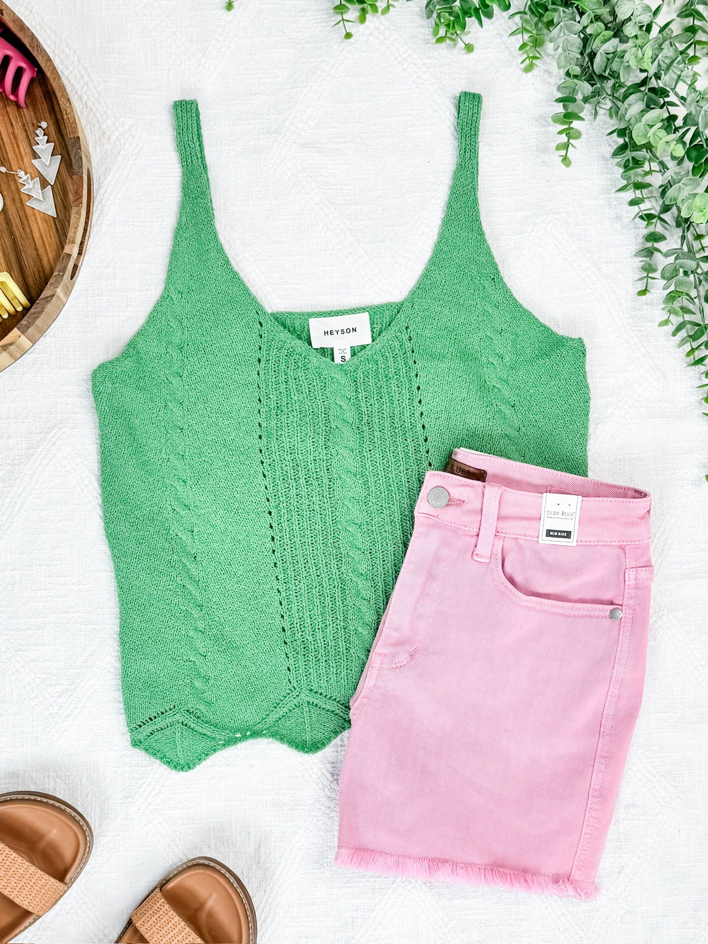 Mid Rise Frayed Hem Shorts By Judy Blue Jeans In Light Pink
