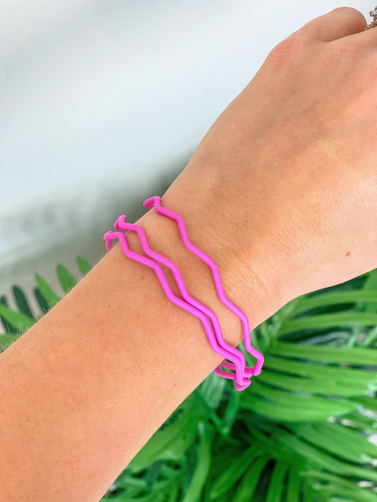 PREORDER: Wave Bangle Set in Two Colors
