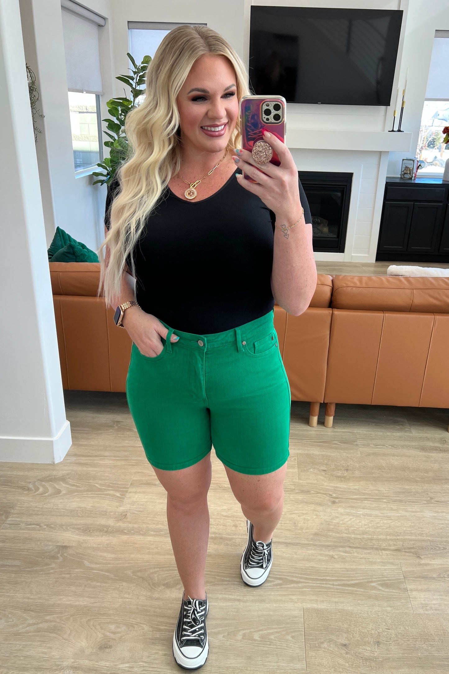 Judy Blue Tummy Control Cuffed Shorts in Green