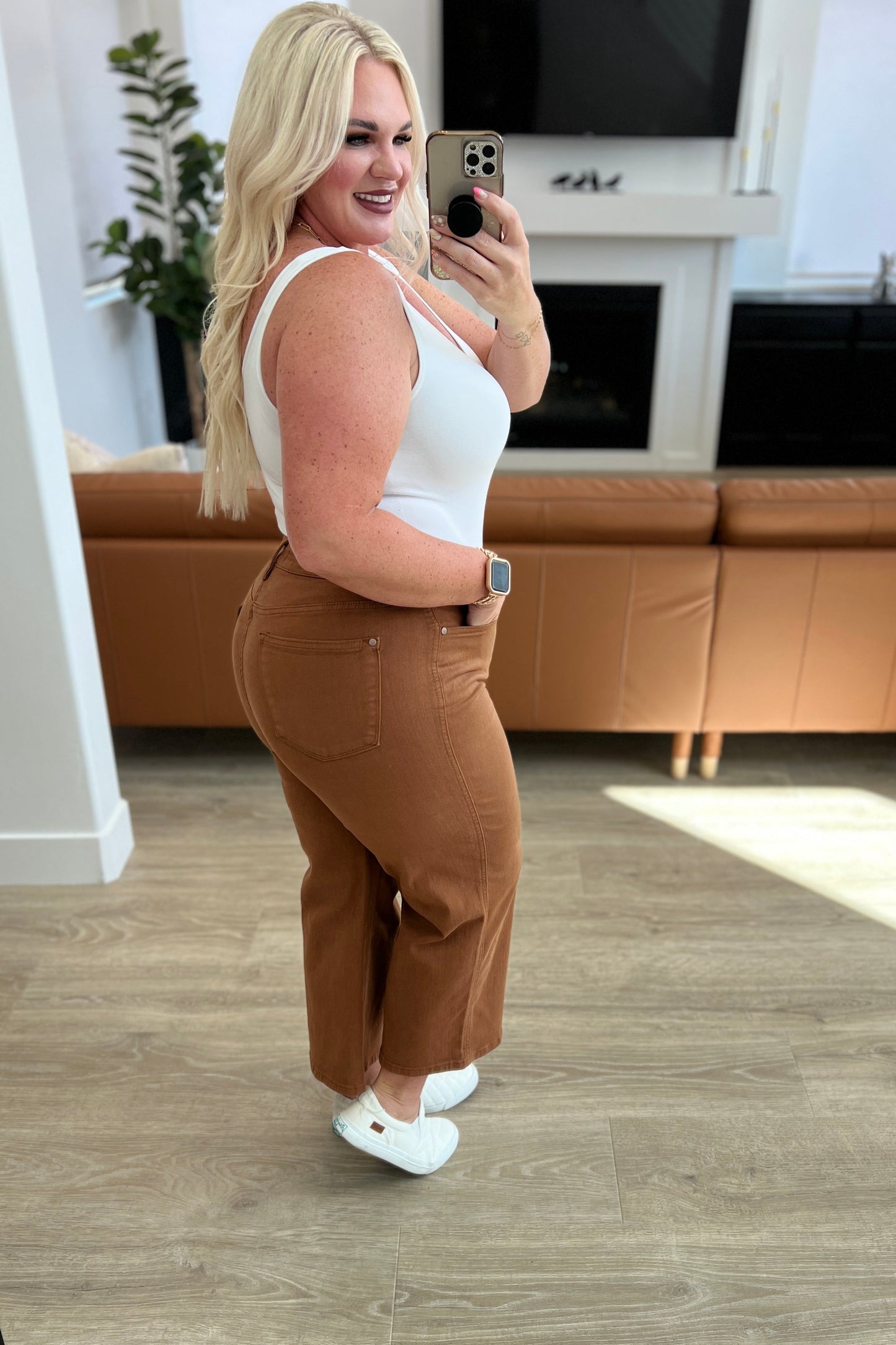 Judy Blue High Rise Tummy Control Wide Leg Crop Jeans in Camel