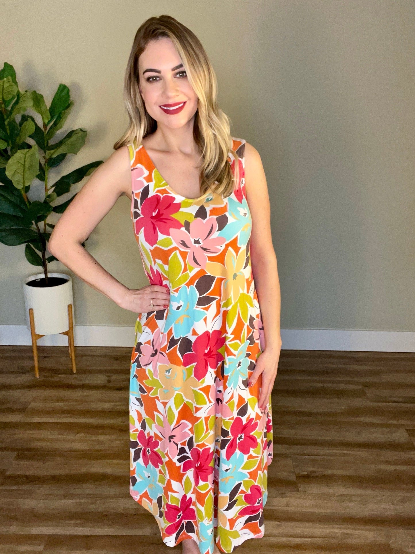 Sleeveless Midi Dress In Colorful Hibiscus Florals