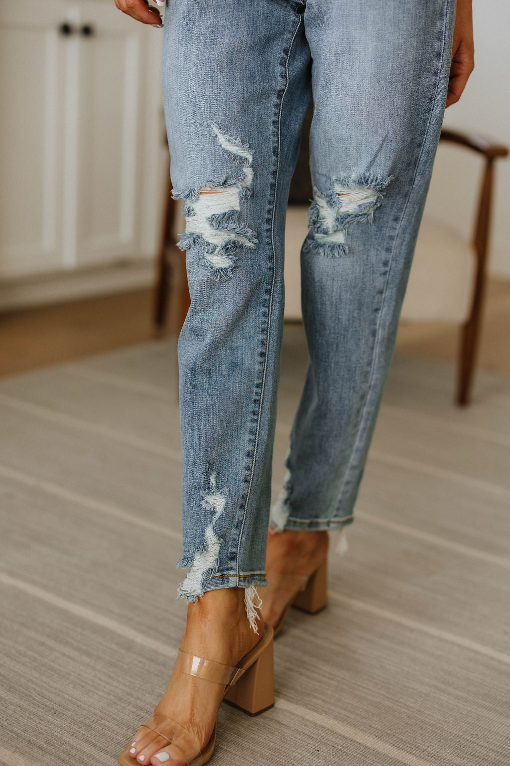 Judy Blue Mid Rise Button Fly Boyfriend Jeans