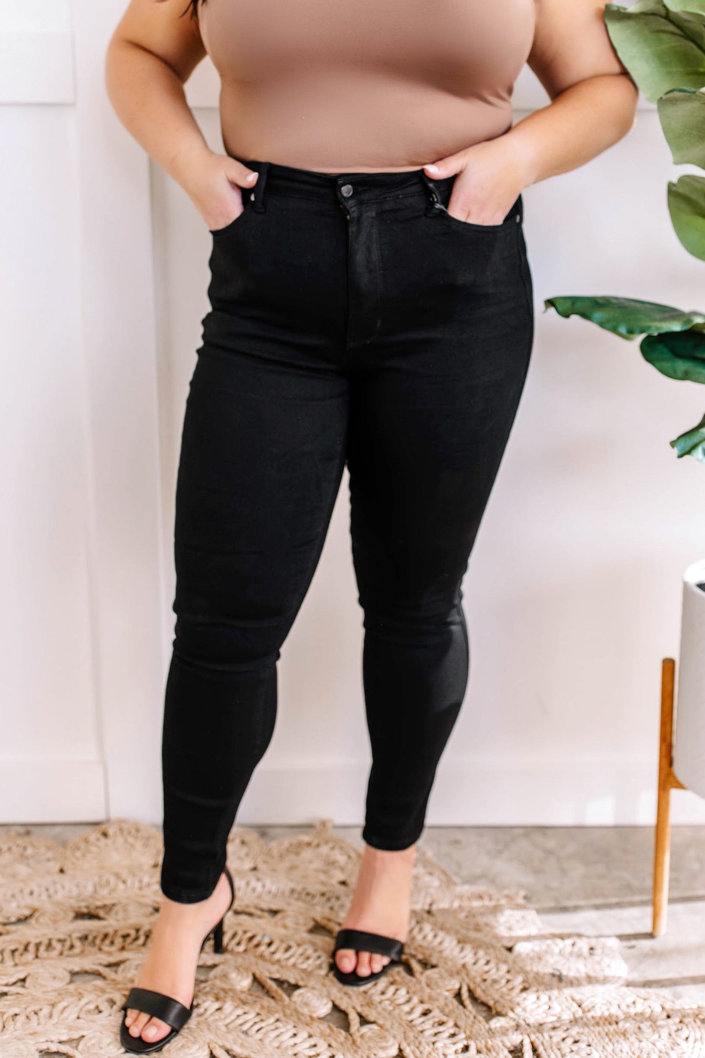 Tummy Control Classic Skinny Black Judy Blue Jeans