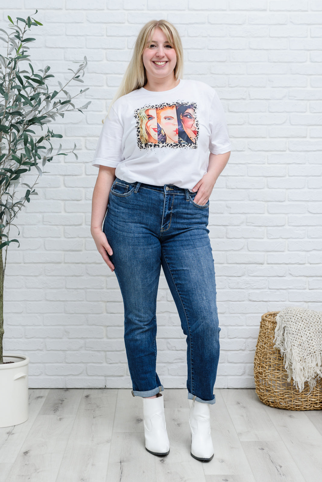 Judy Blue London Midrise Cuffed Boyfriend Jeans