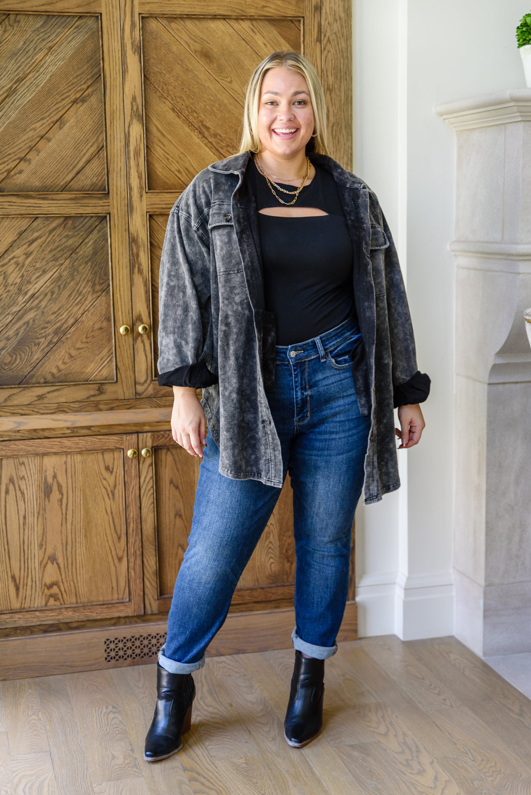 Judy Blue London Midrise Cuffed Boyfriend Jeans