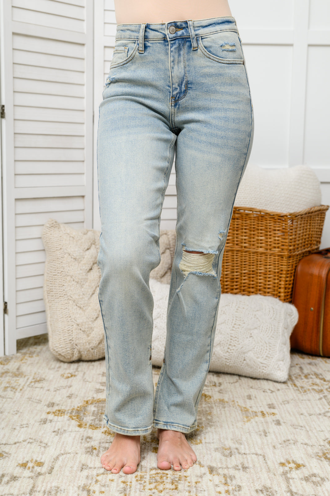 Judy Blue High Rise Straight Fit Destroyed Jeans