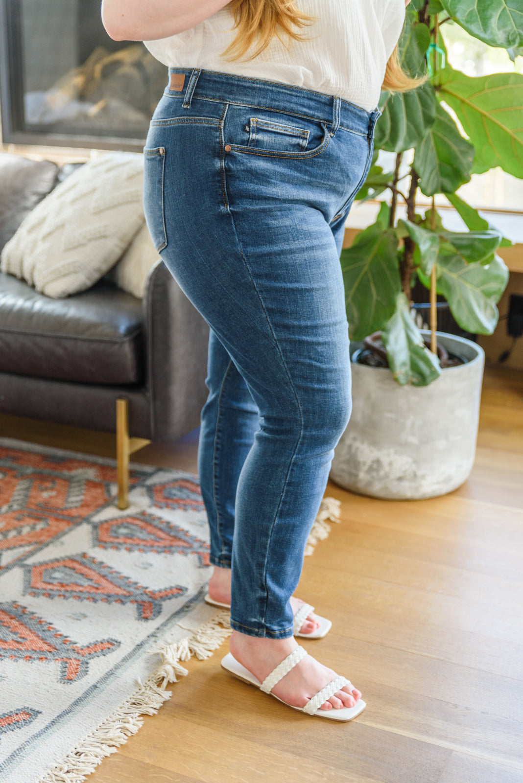 Judy Blue Every Day Mid-Rise Skinny Jeans