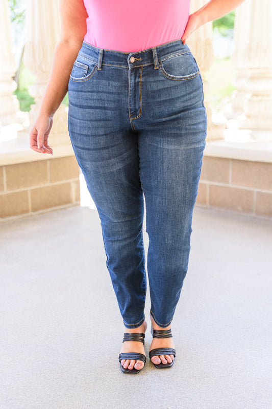 Judy Blue Hi-Rise Clean Relaxed Fit Jeans