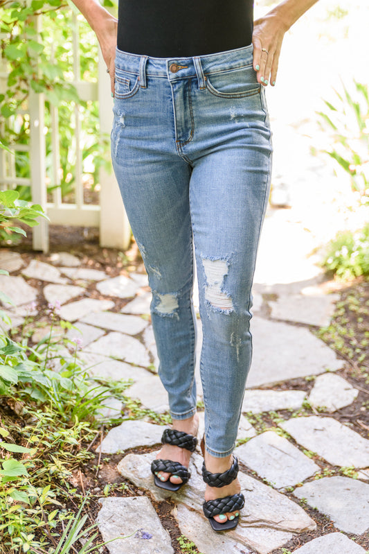Judy Blue Tummy Control Distressed  Skinny Jeans