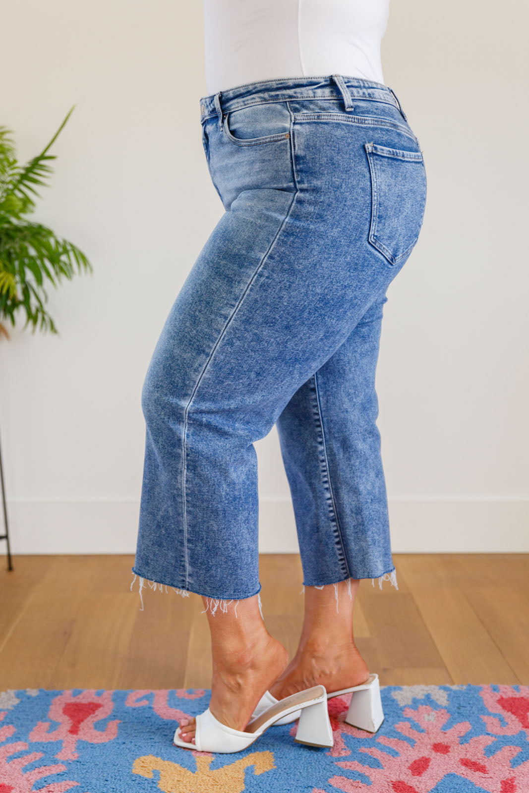 Zenana Raw Hem Wide Leg Cropped Jeans