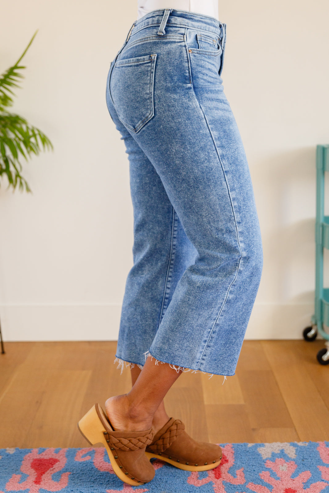 Zenana Raw Hem Wide Leg Cropped Jeans