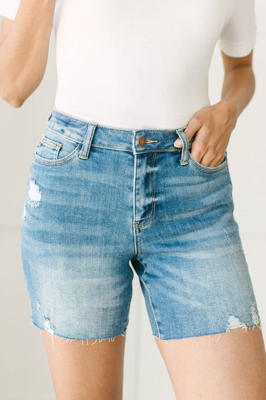 Judy Blue Straight Edge Shorts - Light Wash